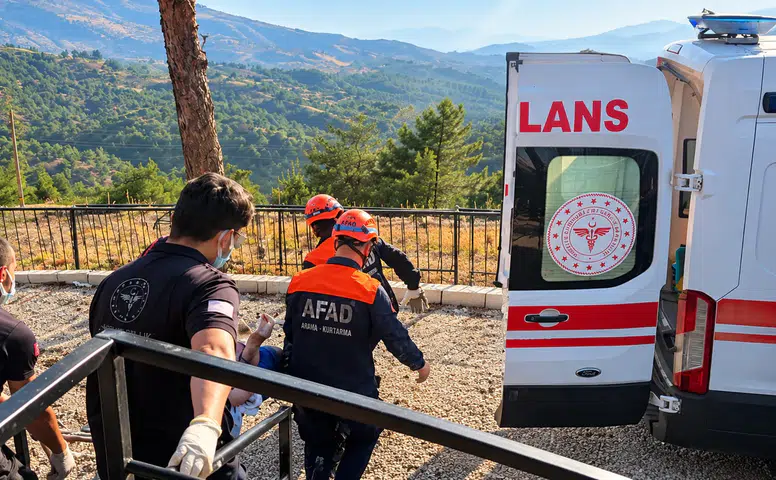 Kahramanmaraş’ta su kuyusuna düşen iki kişi kurtarıldı