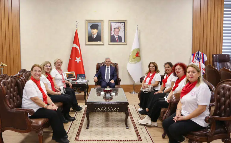 Vali Ünlüer, Bursa Nilüfer Kadın Korosu Heyetini Ağırladı