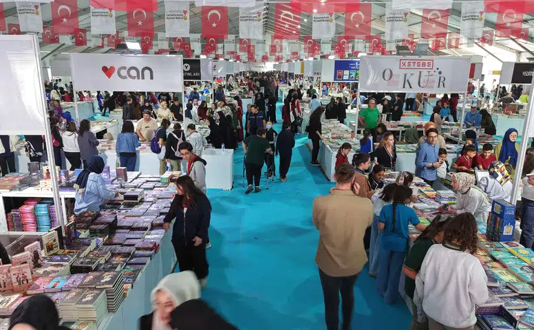 Kahramanmaraş'ta Anadolu'nun en büyük kitap fuarı yarın açılıyor! 400 yazar katılacak