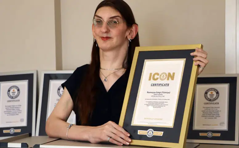 Rumeysa Gelgi 12 Yılda Sekiz Guinness Rekoruna İmza Attı
