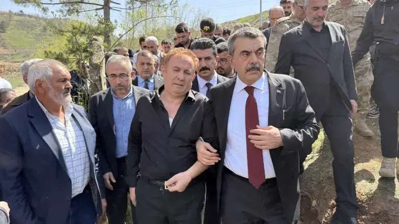 Fedakar Öğretmenin Ardından Yürek Yakan Sözler