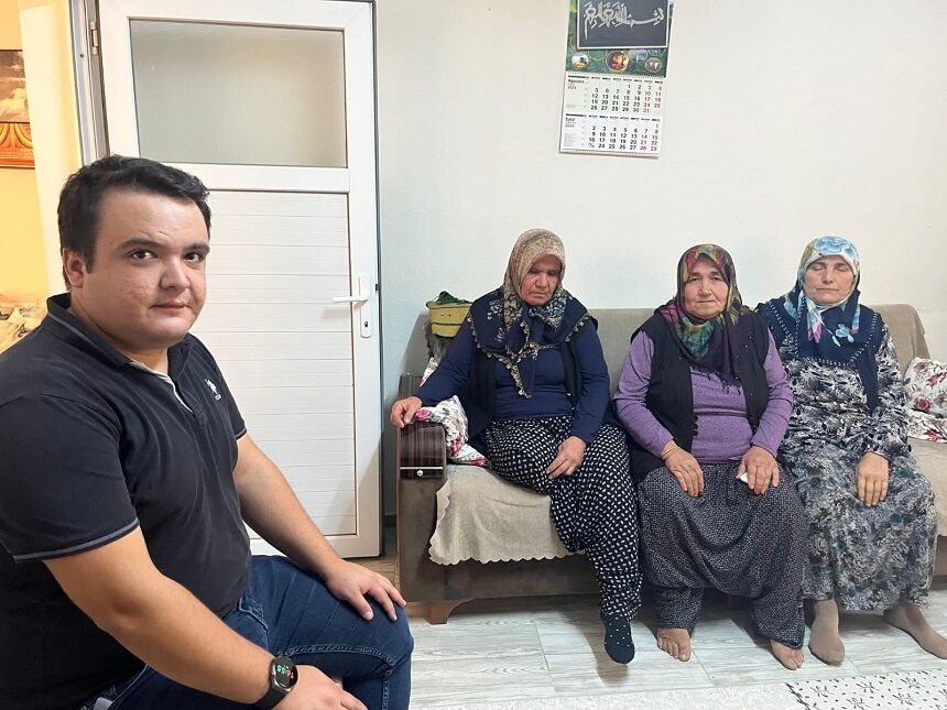 Tartıştıkları Adam Soyunup Üzerlerine Saldırmıştı, Kadınlar Olay Anını Anlattı (2)