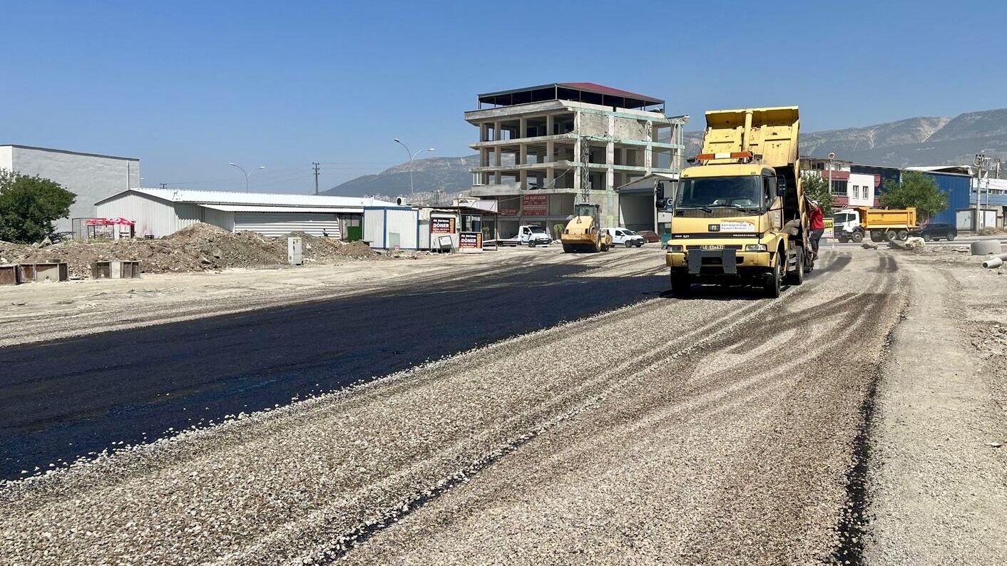 Büyükşehir’den Yeni Sanayi Sitesi’ne Asfalt1