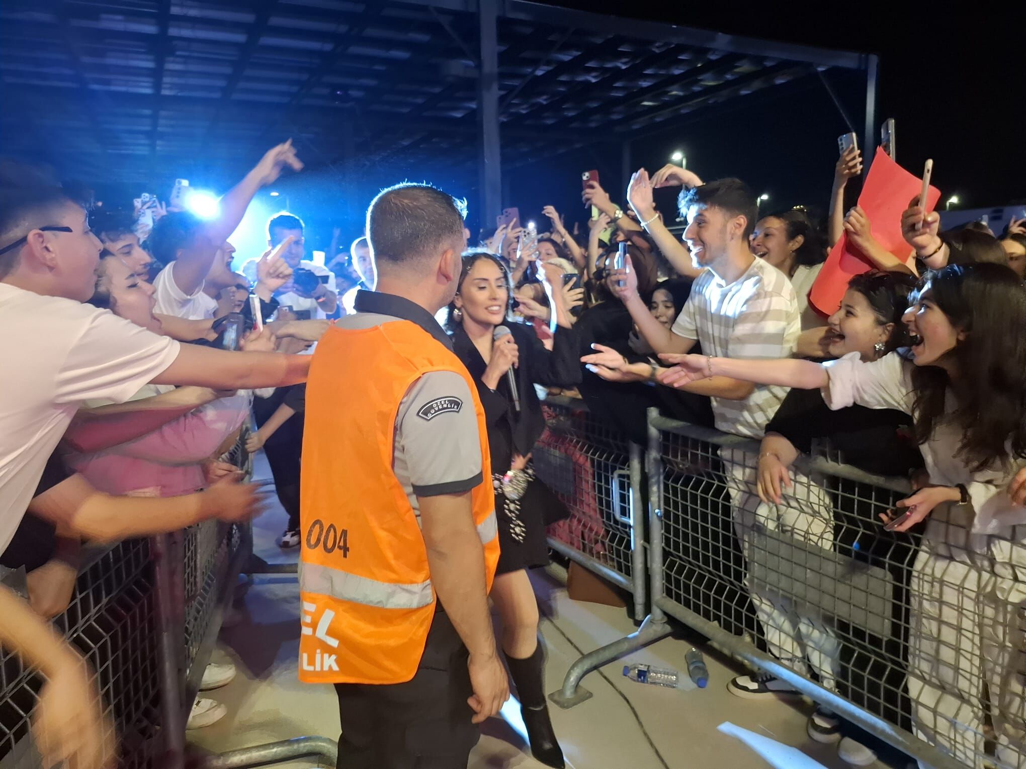 021F06F0 9Ab0 4924 957E 88046D6Cc5Bf