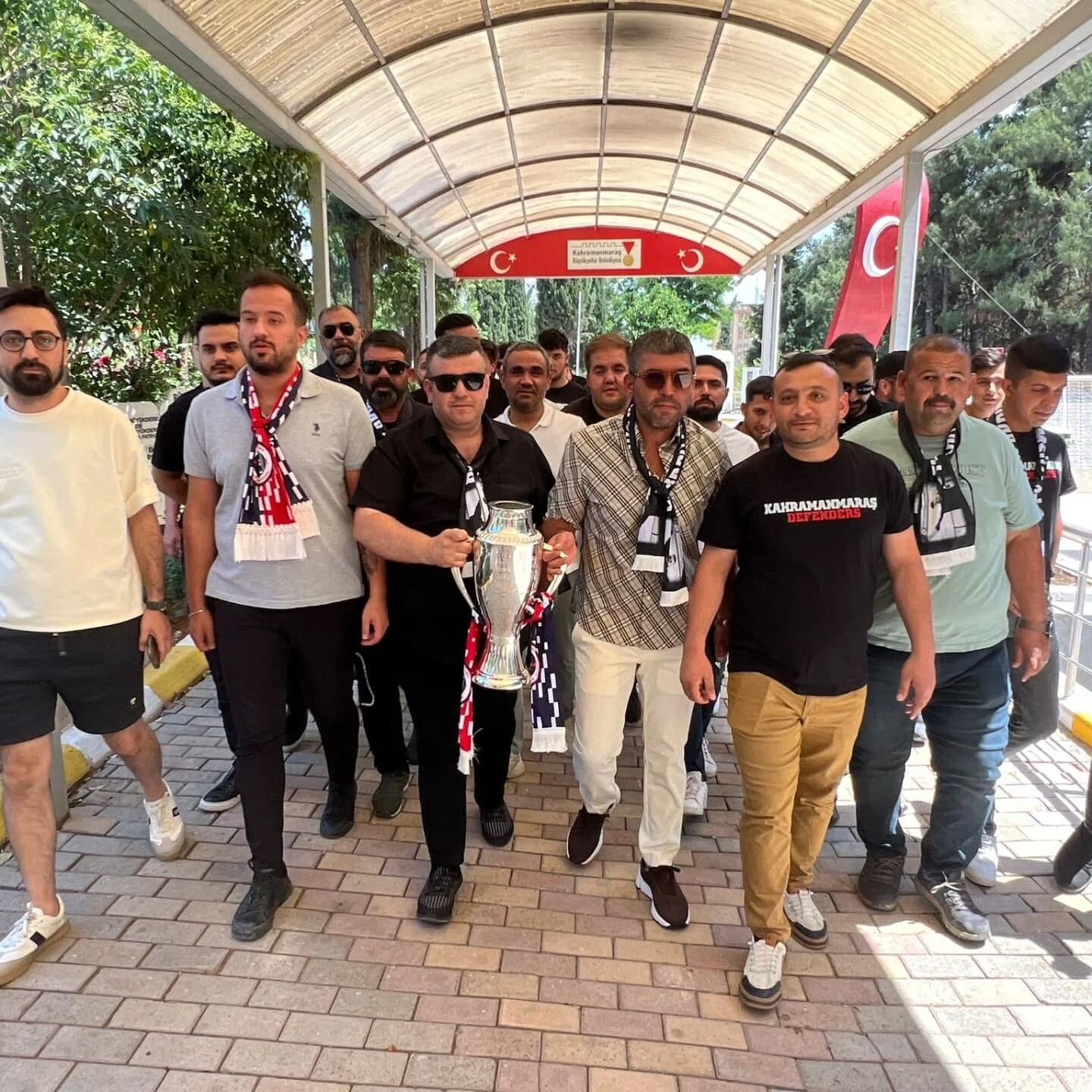 502709833 18006396461769636 9112394150888552401 N