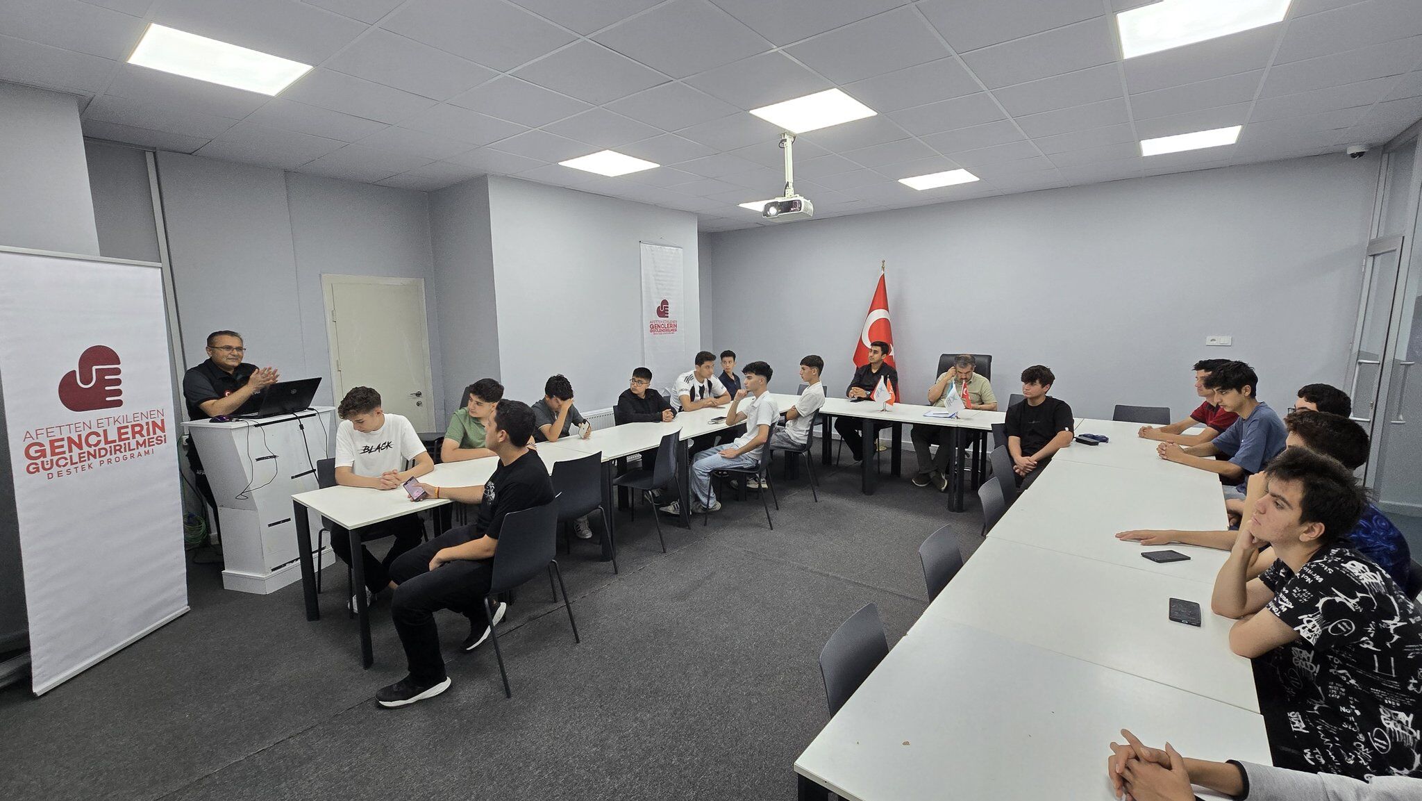 Gsi Ey R R Xc A A4Fp U