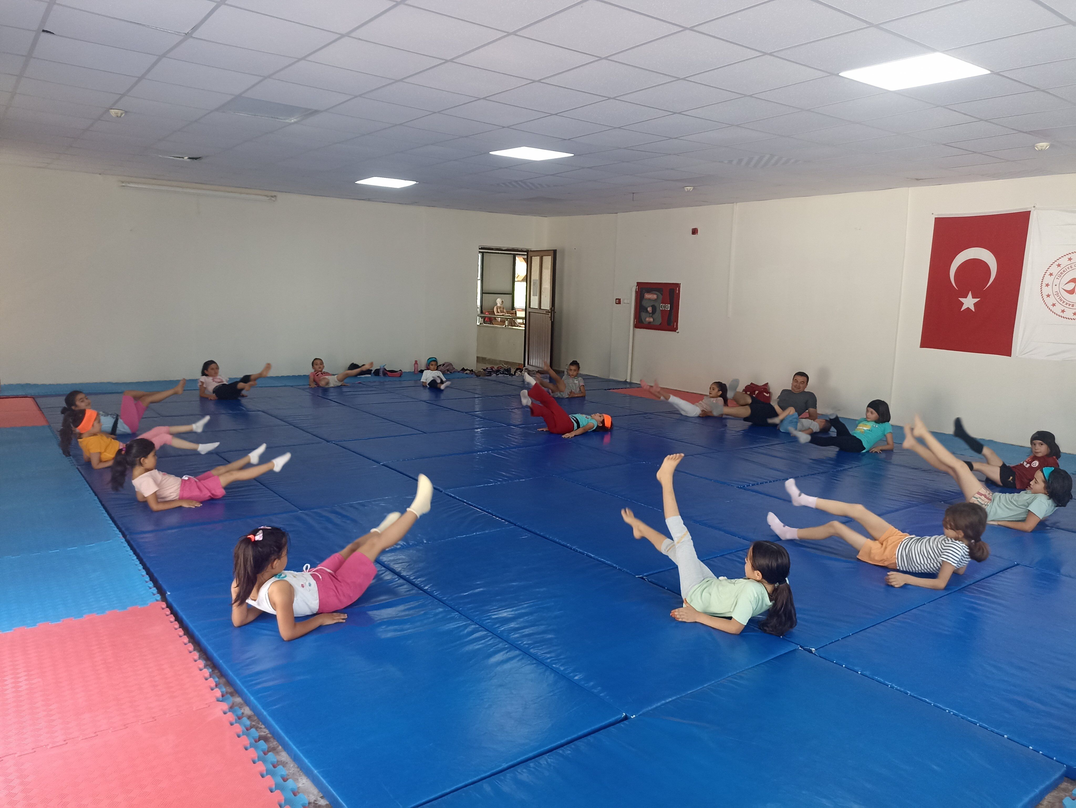 Gsb Yaz Spor Okulları Andırın'da Gençleri Sporla Buluşturuyor