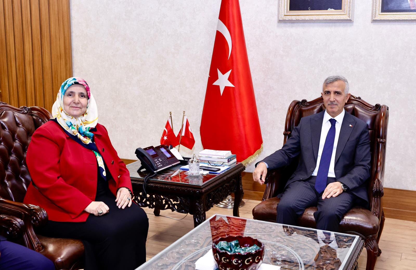 Kahramanmaraş Valisi Ünlüer, Nüfus Müdürlüğü Heyetini Ağırladı2