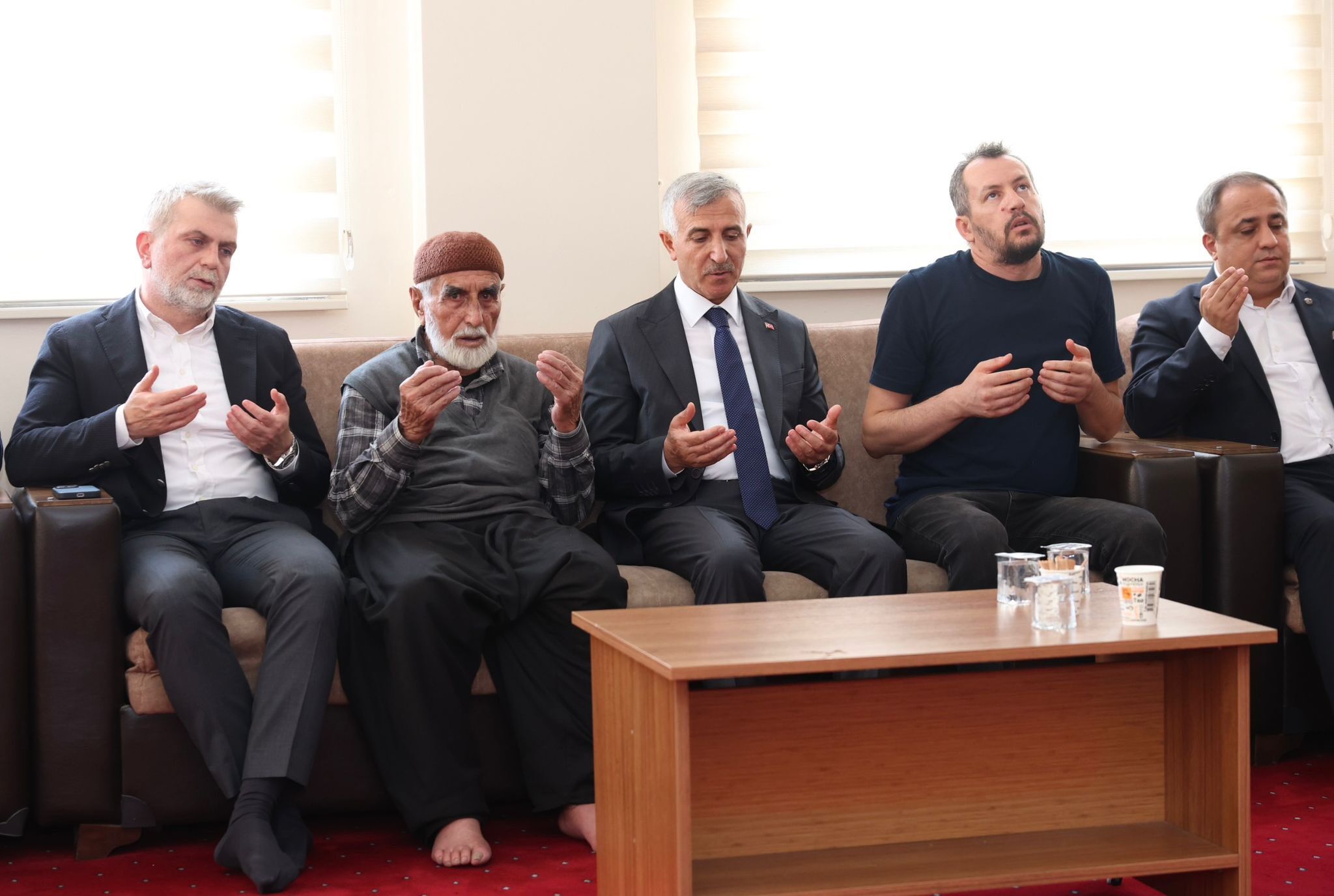 Kahramanmaraş Valisi Ünlüer’den Acılı Aileye Taziye Ziyareti1