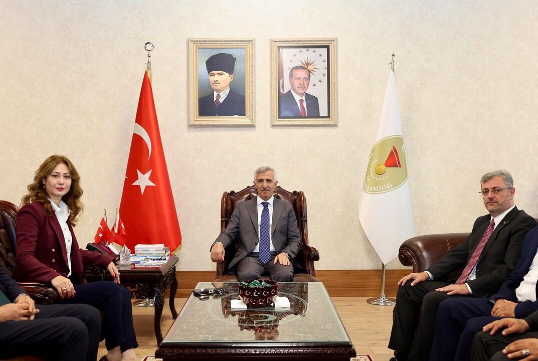 Mhp İl Başkanımız Sn. Mansur Metehan Ve Il Yönetimimizle Birlikte Kahramanmaraş Valimiz Sn. Müke