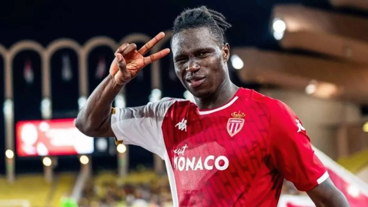 GALATASARAY’A YENİ TRANSFER | Wilfried Singo kimdir, kaç yaşında, nereli? Singo hangi takımlarda oynadı? 3