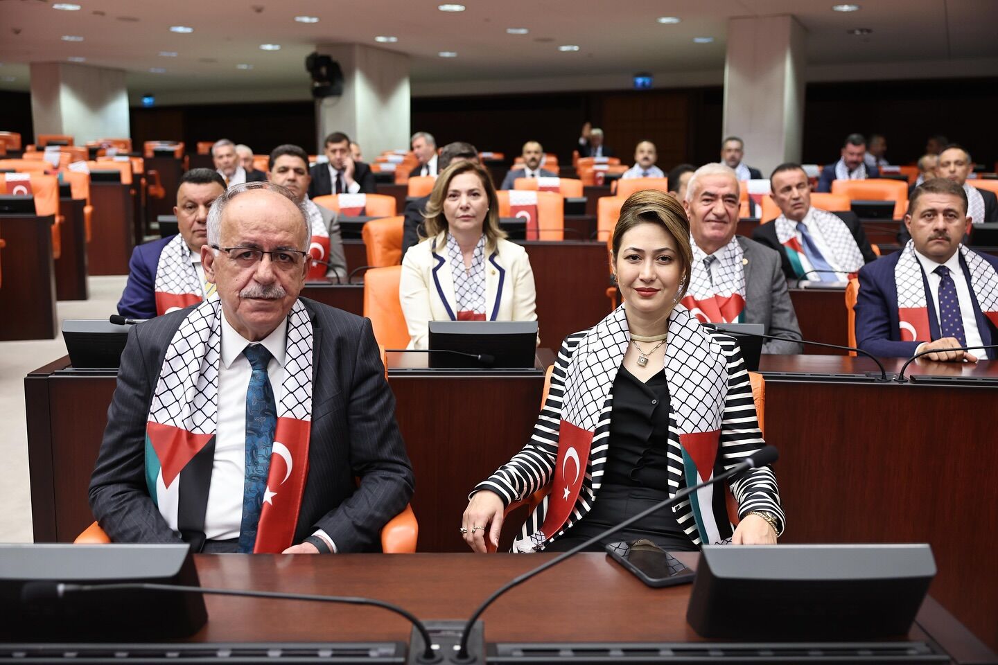 540693159 18284437909259159 1064597094877009923 N