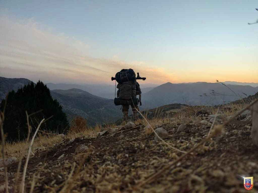 Bir Dagin Sirtinda Dag Varmis Gibi 1 1635340369