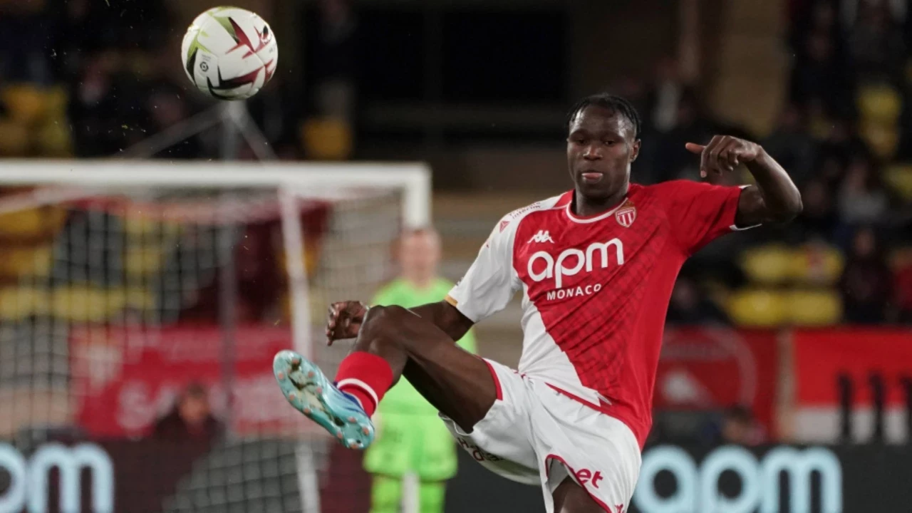 GALATASARAY’A YENİ TRANSFER | Wilfried Singo kimdir, kaç yaşında, nereli? Singo hangi takımlarda oynadı? 4