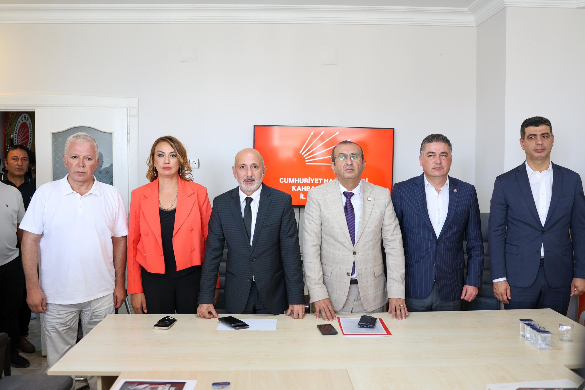 Gzbh F Y7 X M A A8 T