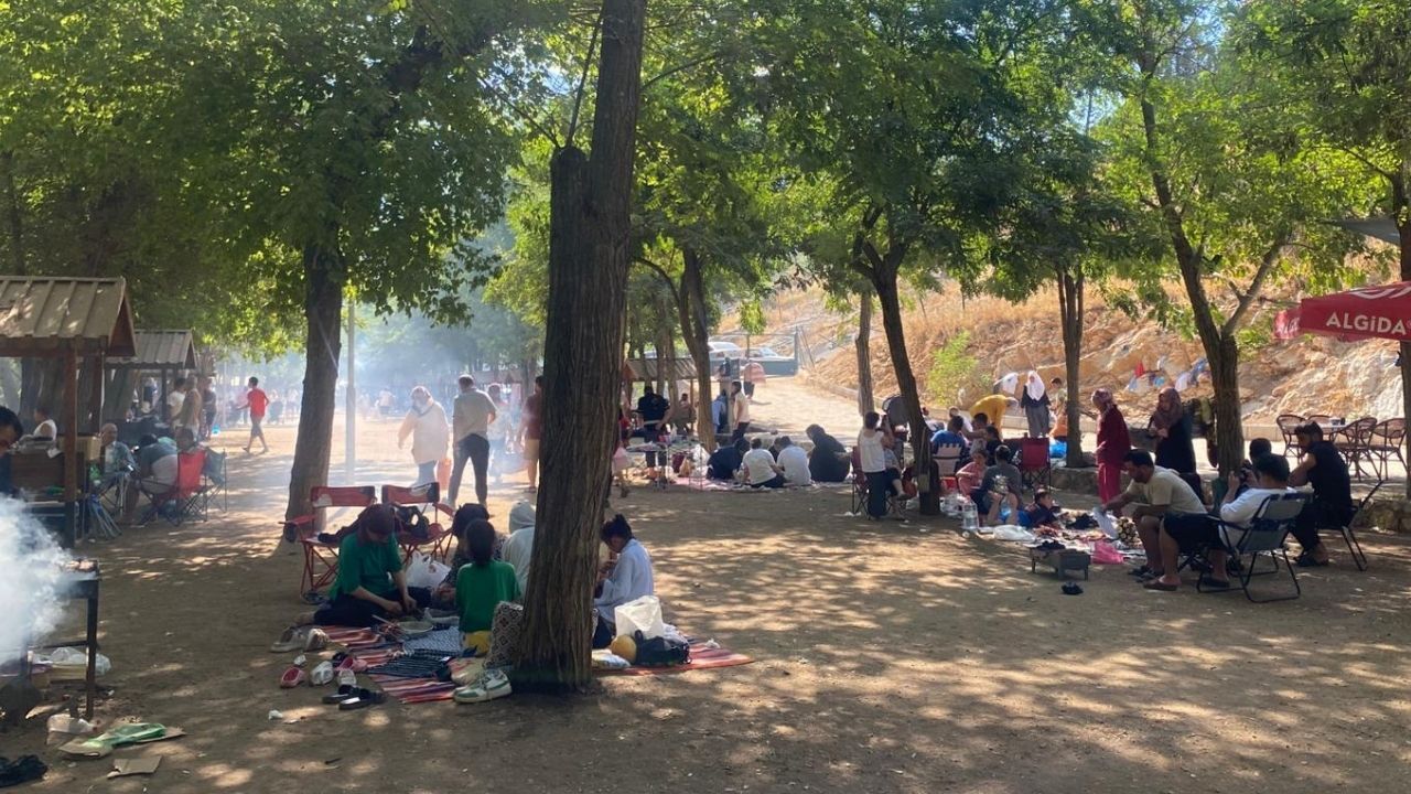 Kahramanmaraşlılar Hafta Sonunda Yeşilgöz’e Akın Etti (2)