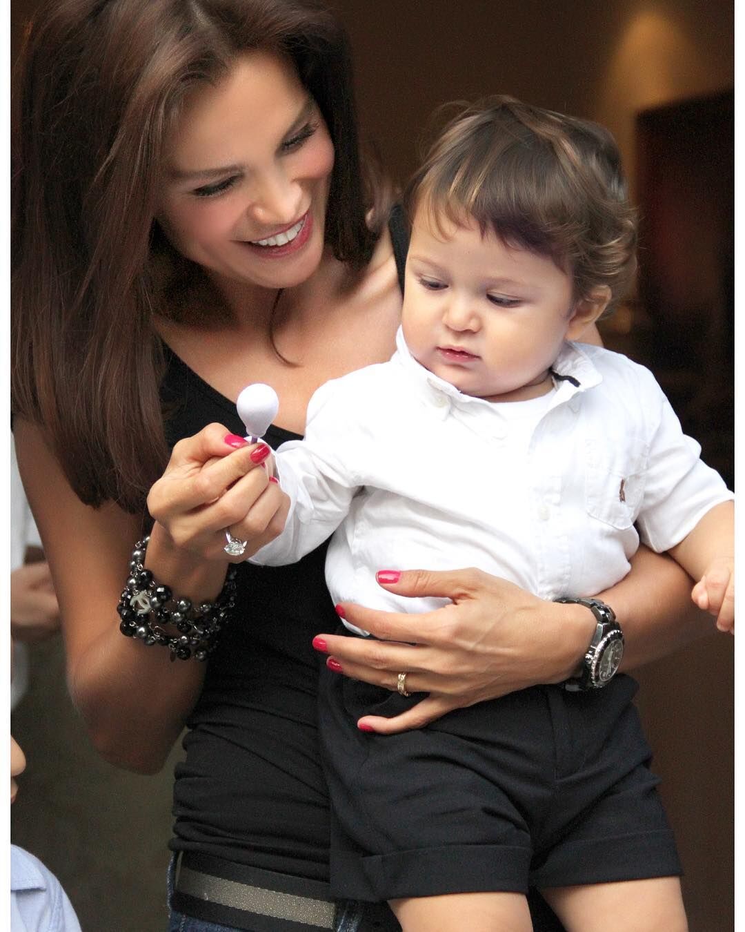 Ebru Şallı Oğlu Pars 1