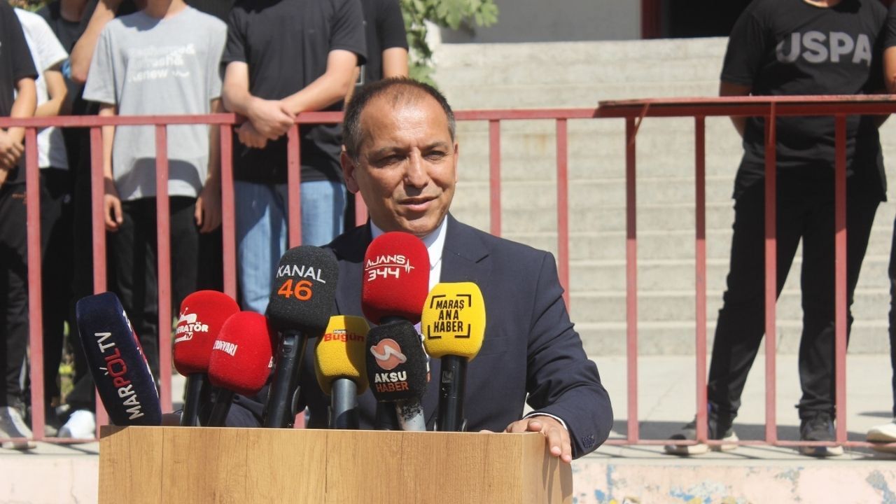 Nazlı Ceylan Balduk Kurtul’dan Öğrencilere Çanta Ve Forma Desteği (4)