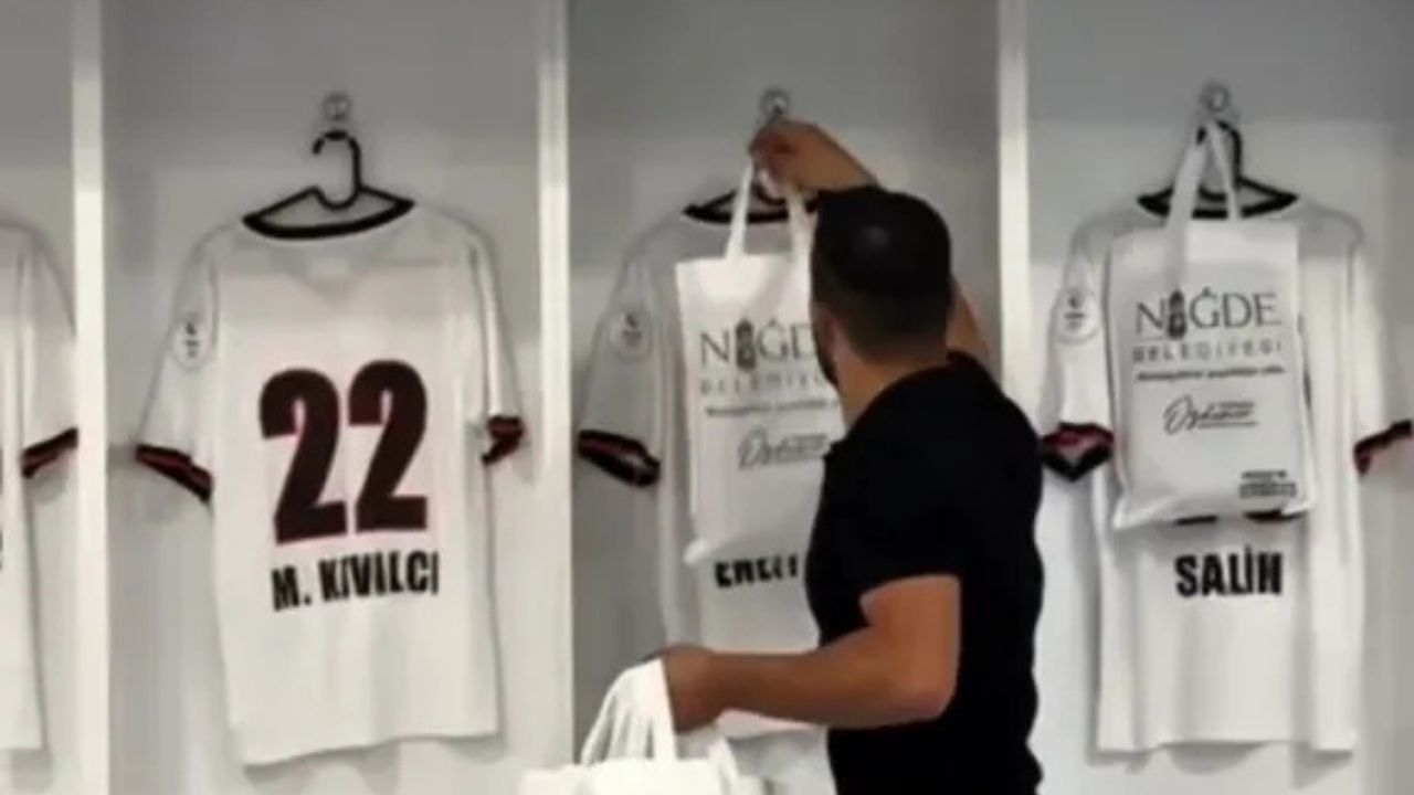 Niğde Belediye Başkanı'ndan Kahramanmaraşspor’a Hediyelerle Dayanışma Mesajı (1)