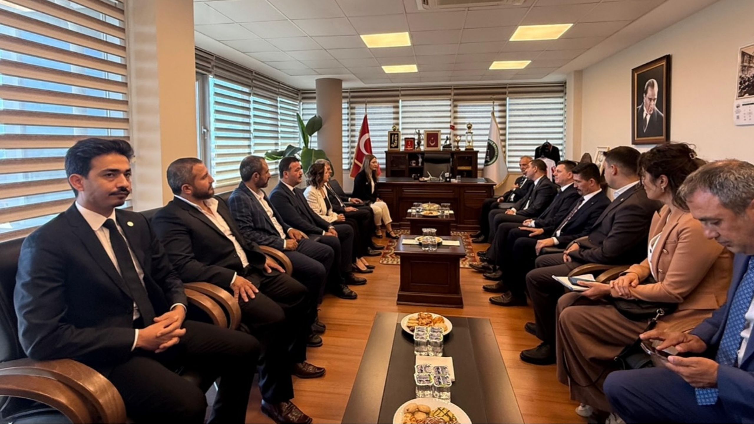 Vekil Karakoç’tan Baro Başkanına Ziyaret