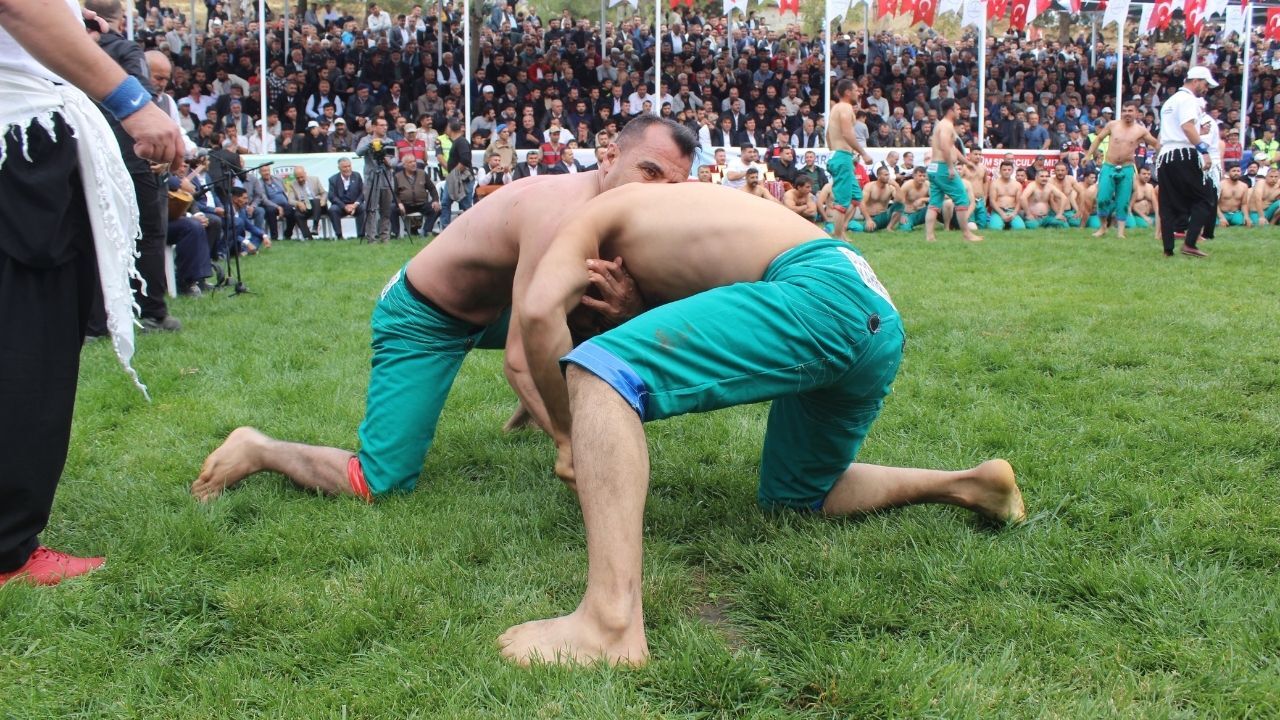 14. Bertiz Kısa Şalvar Güreş Festivali Coşkuyla Gerçekleşti