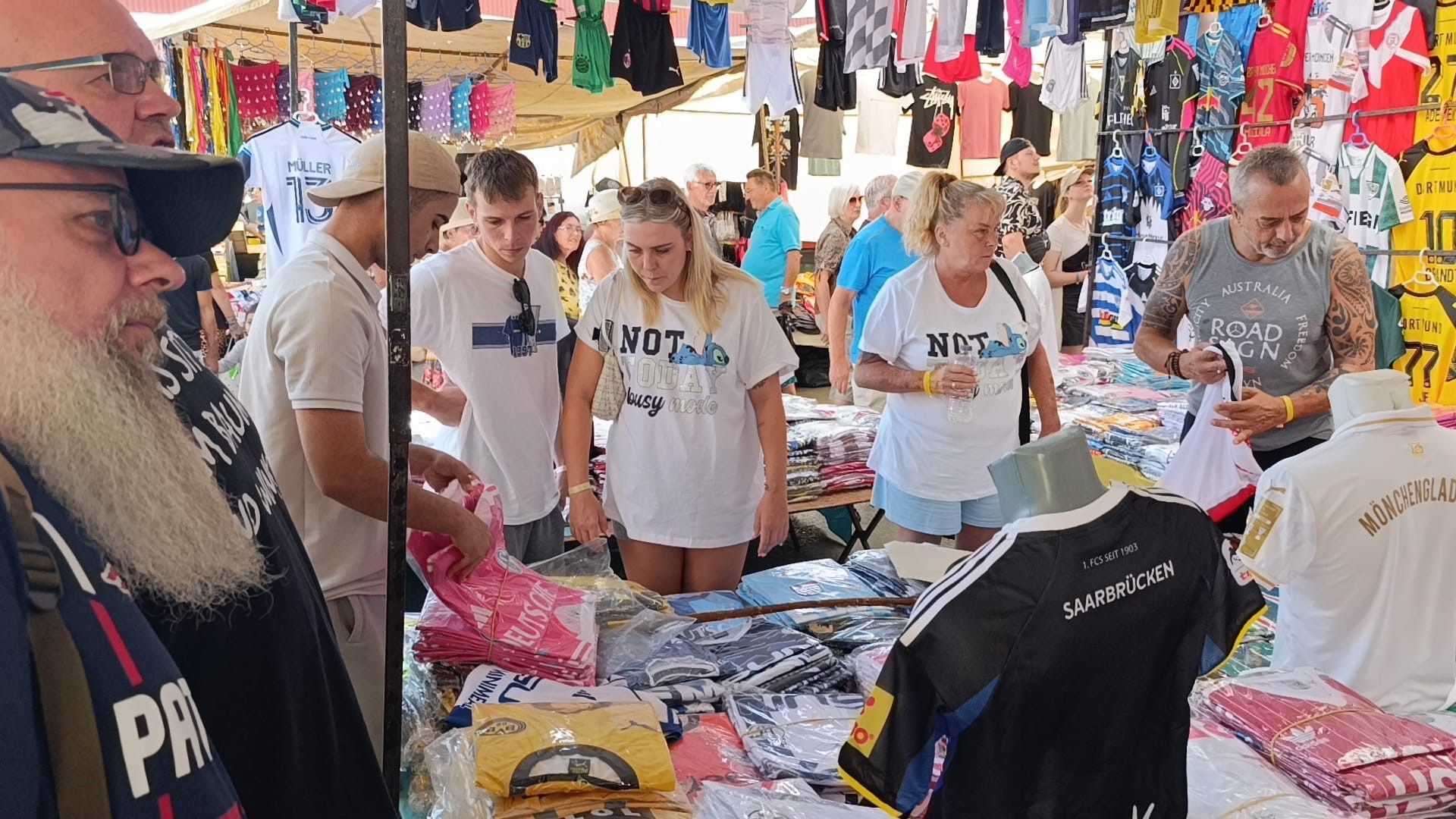 Açık Pazar, Sezonun Son Günlerinde Yoğun Ziyaretçi Akınına Sahne Oldu (1)
