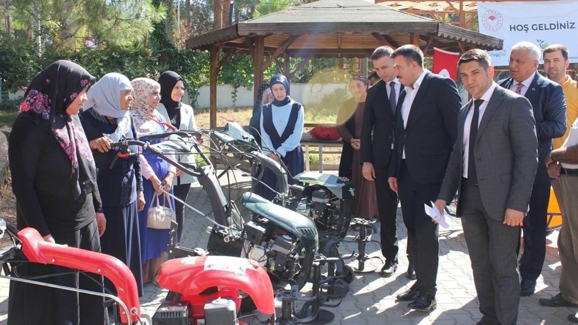 Çiftçilere Modern Tarım Ekipmanı Desteği Sağlandı (1)