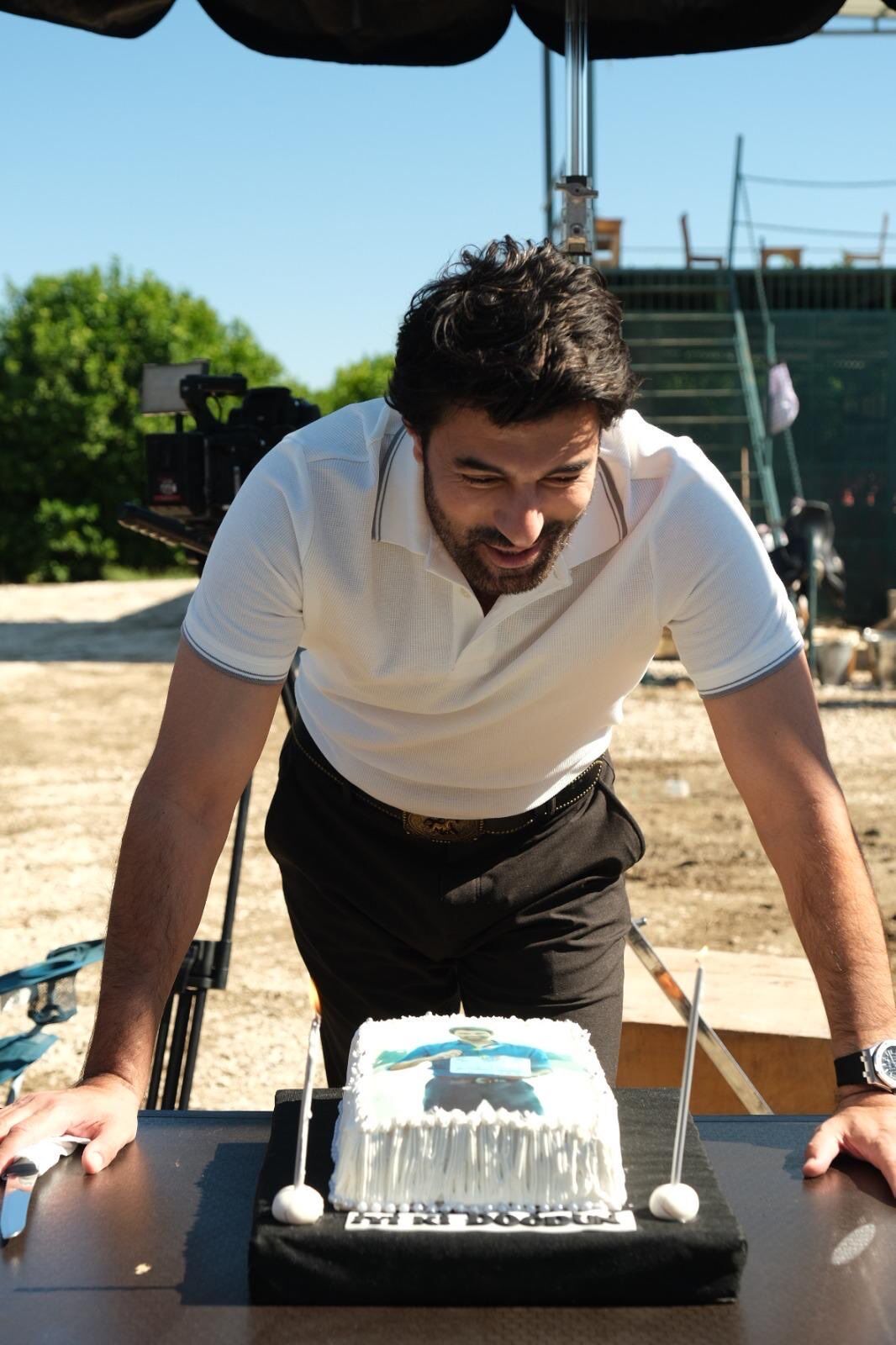 Engin Akyürek 44. Yaşına Sette Merhaba Dedi! (5)