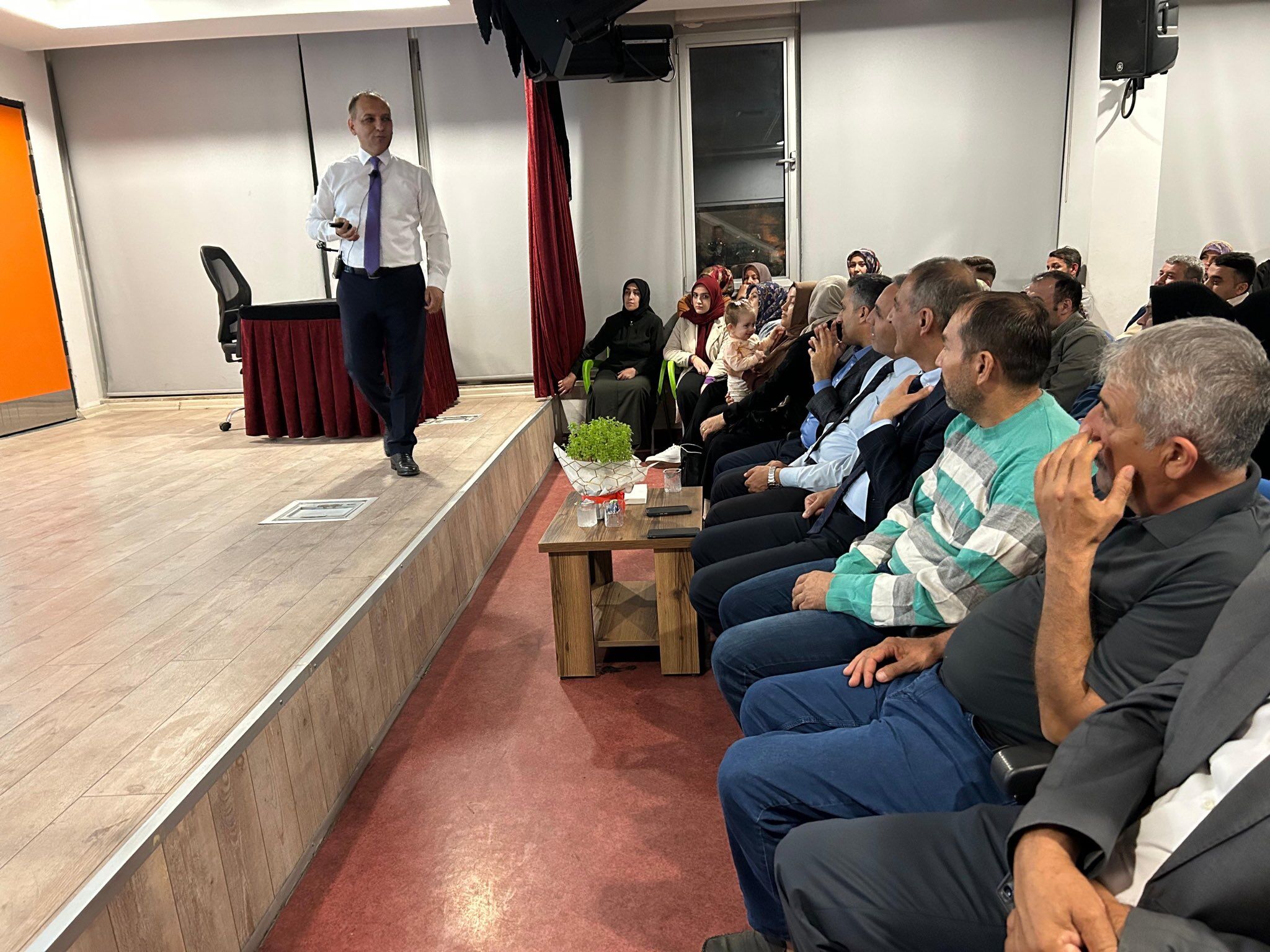 G2Z H Je S Wo A A6 Nyq