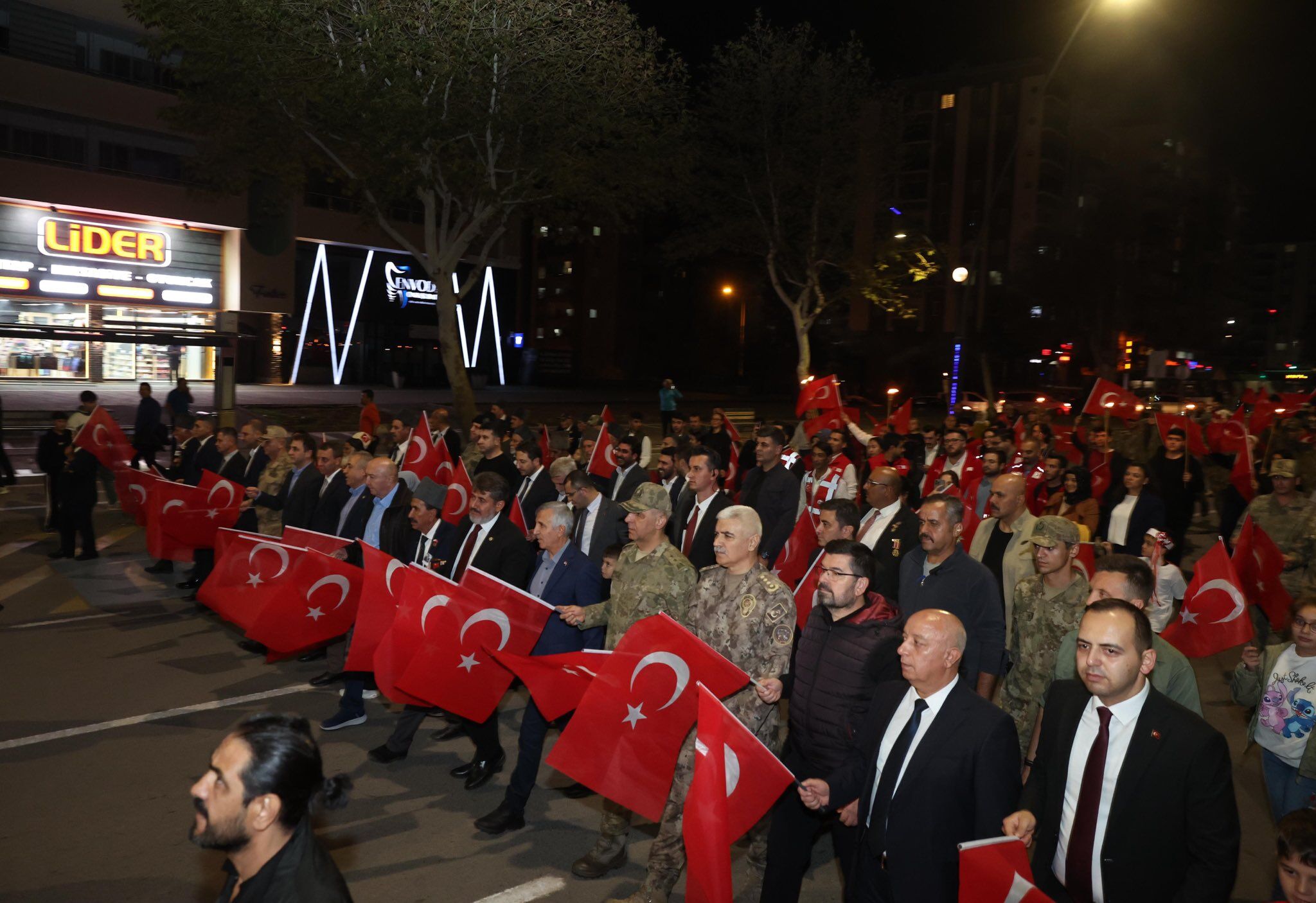 G4 Xu B70 W8 A A1 K U2