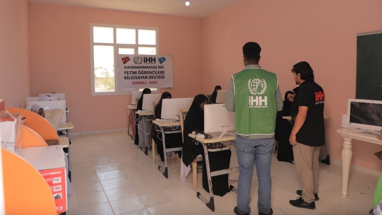 Ihh Yetim Öğrencilere Destek (2)