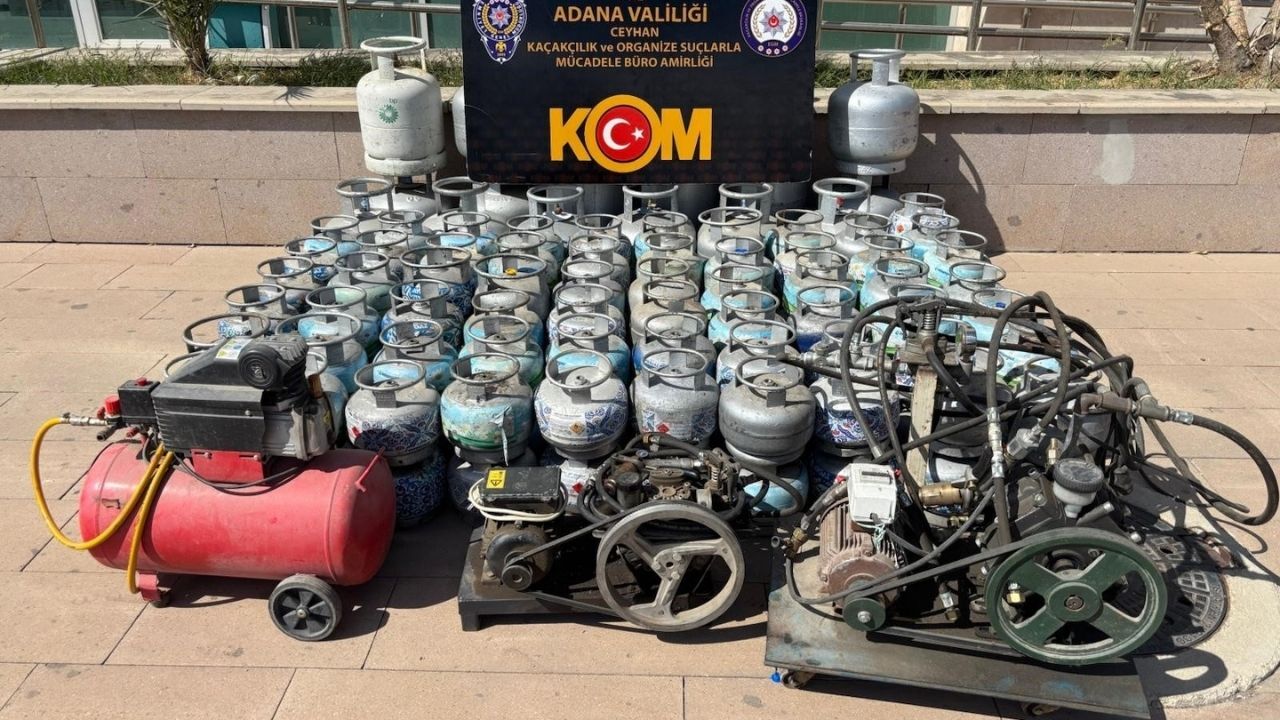 Kaçak Tütün Operasyonunda 20 Kişi Gözaltına Alındı (1)