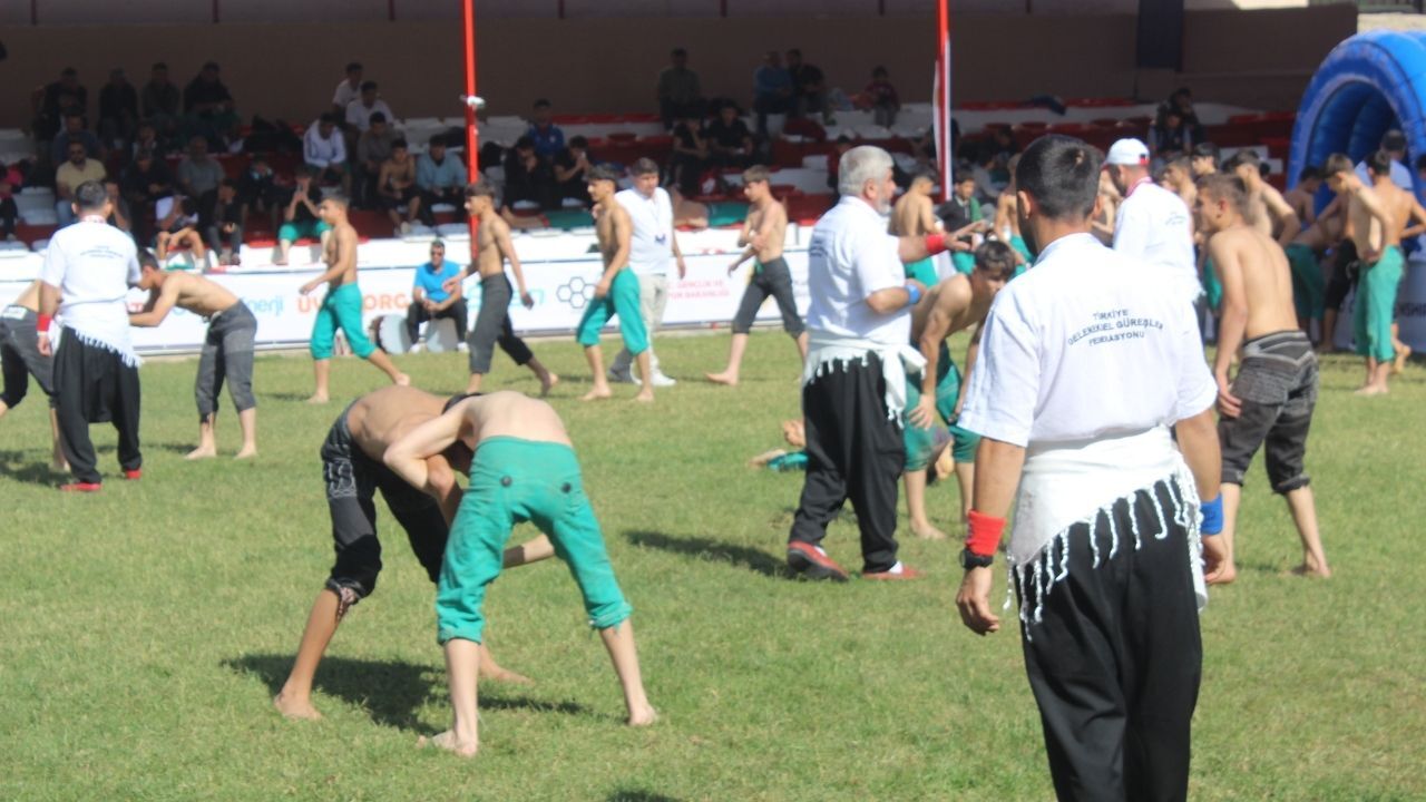 Kahramanmaraş, Kısa Şalvar Güreşinin Şampiyonlarına Ev Sahipliği Yapıyor