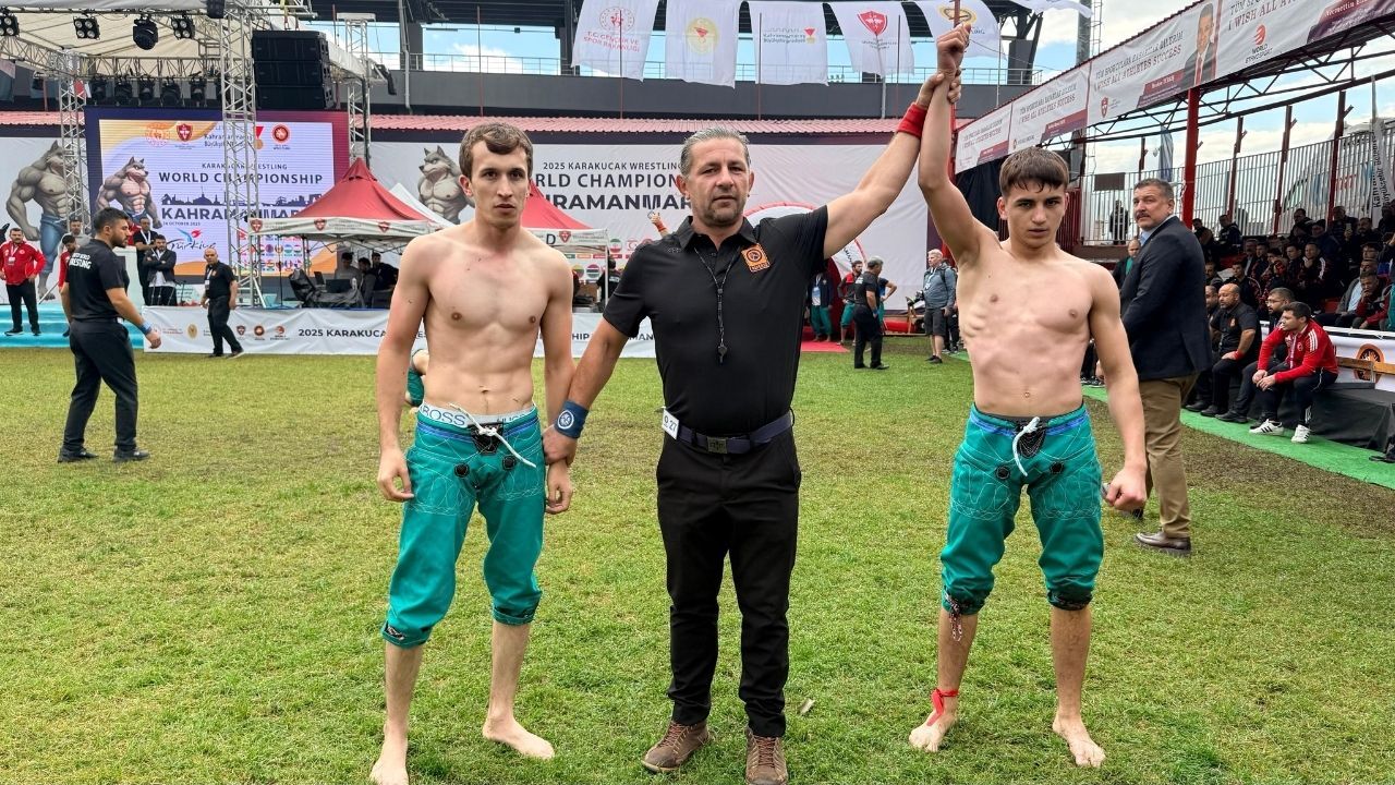 Kahramanmaraş’ta Dünya Karakucak Güreş Şampiyonası Başladı (1)