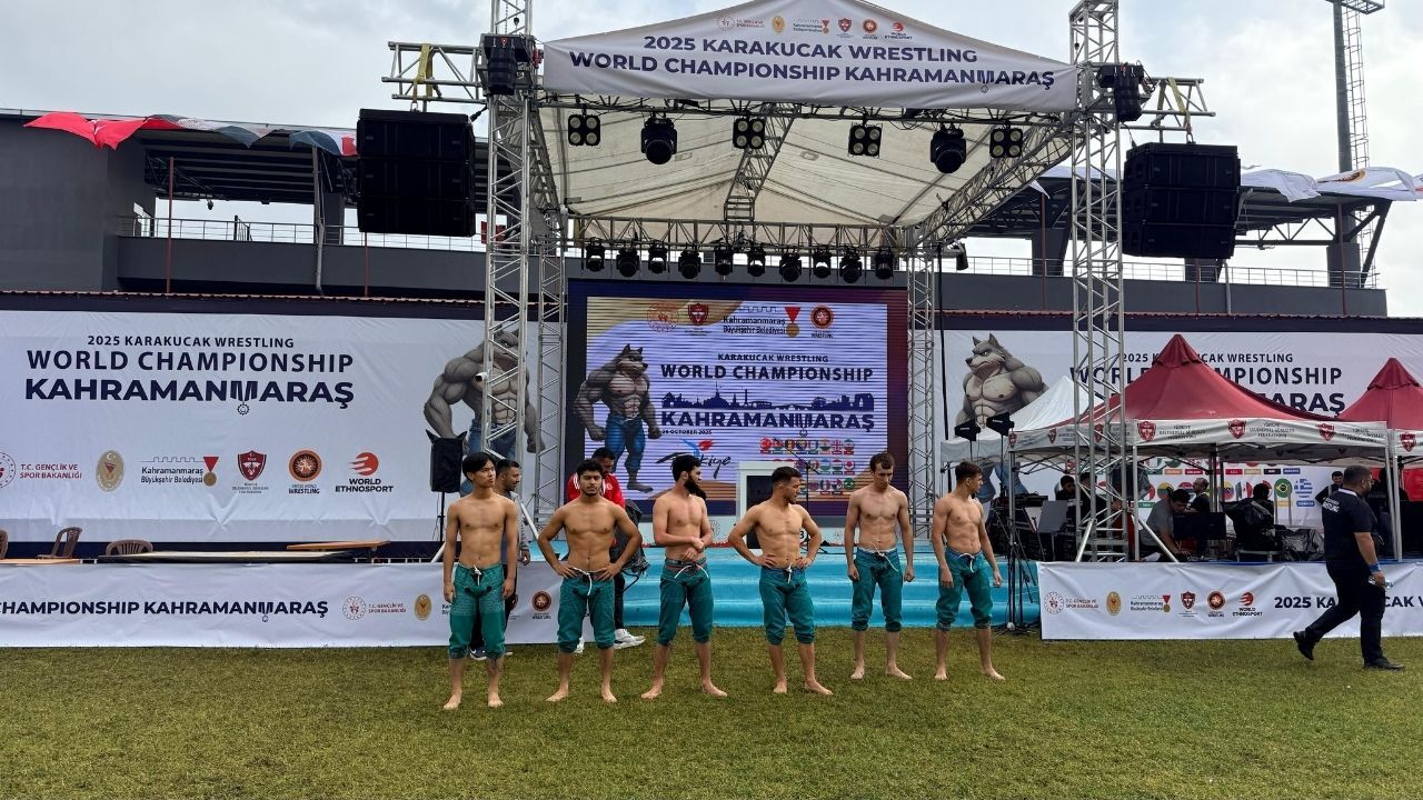 Kahramanmaraş’ta Dünya Karakucak Güreş Şampiyonası Başladı (3)