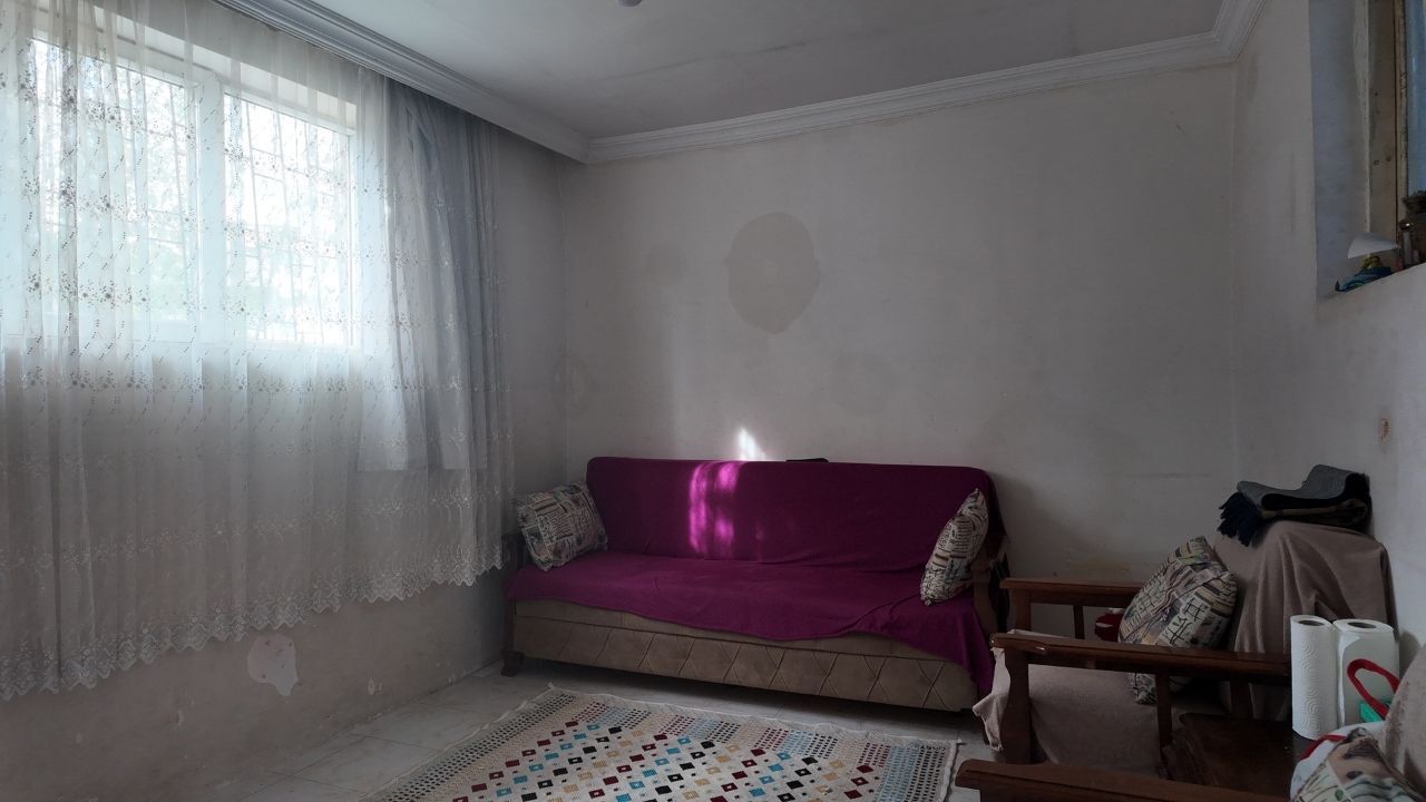 Kahramanmaraş’ta Eşi Terkeden Üç Çocuk Annesi Kadın Yardım Bekliyor