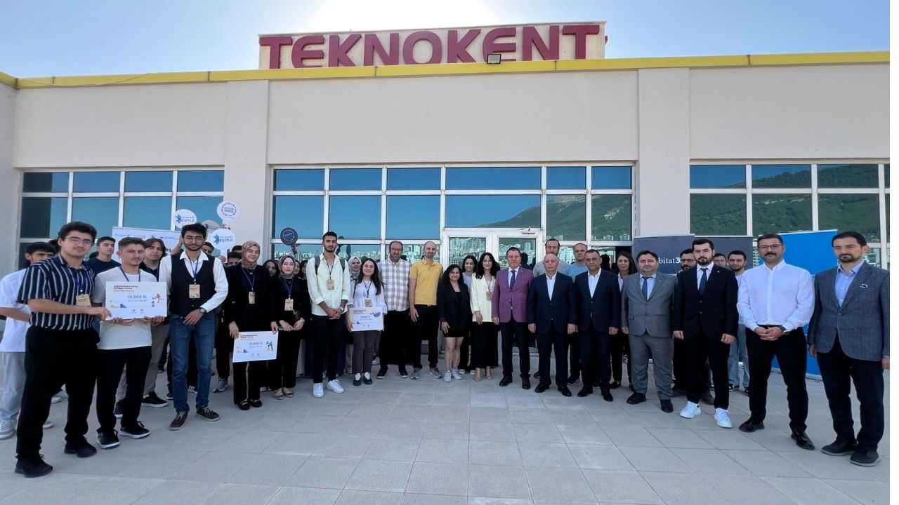 Kahramanmaraş’ta Genç Fikirler Geleceğe Işık Tuttu (2)-1