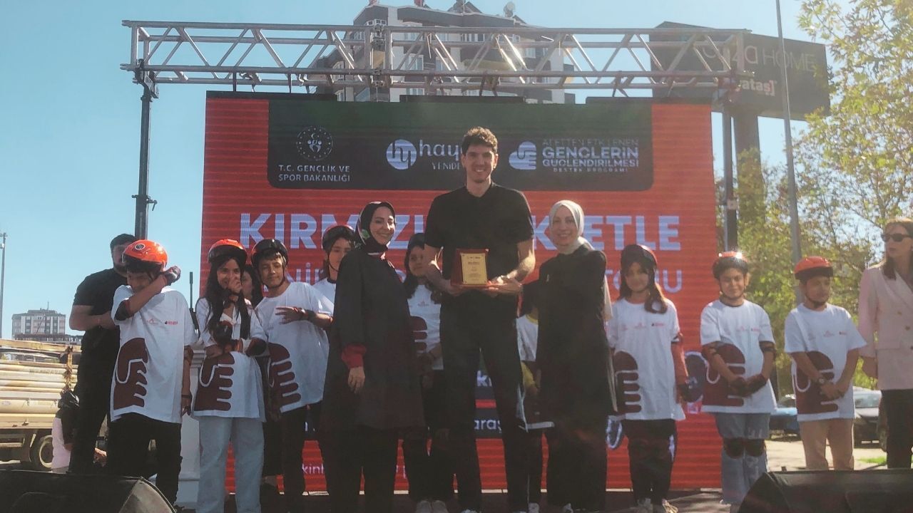 Kahramanmaraş'ta Kırmızı Bisikletler Gençlere Umut Oldu (5)