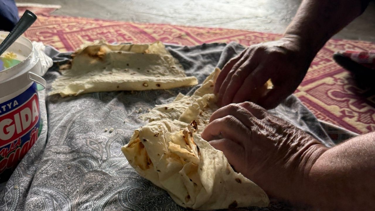 Kahramanmaraş’ta Kışın Habercisi Ekmek Kokusu Sokaklara Yayıldı (2)