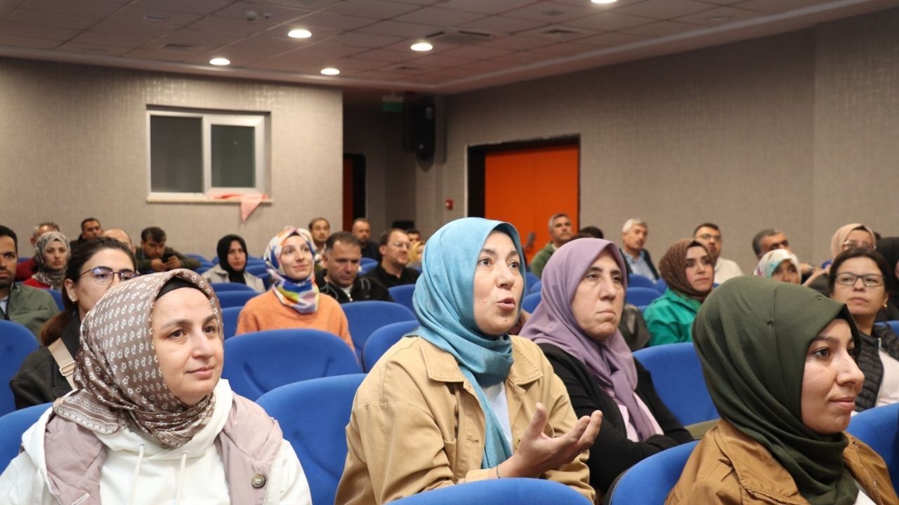 Kahramanmaraş’ta Öğretmenlik Mesleği Felsefi Açıdan Ele Alındı (2)