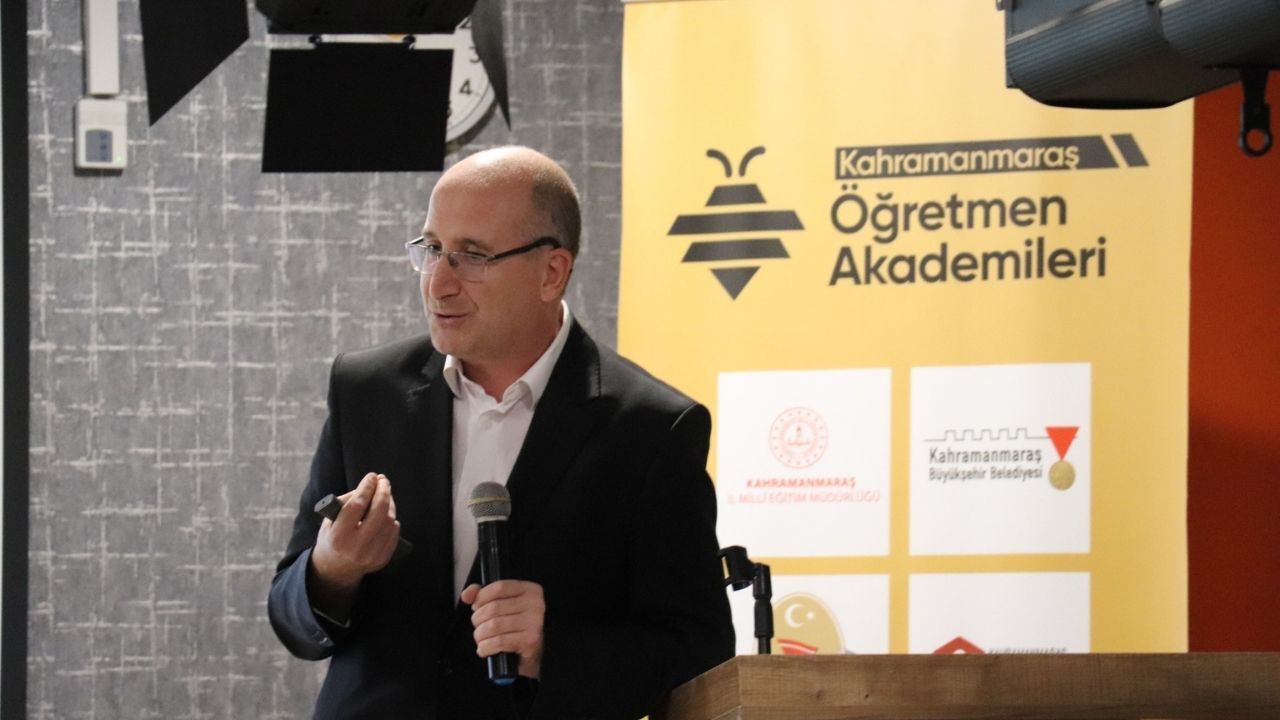 Kahramanmaraş’ta Öğretmenlik Mesleği Felsefi Açıdan Ele Alındı (3)