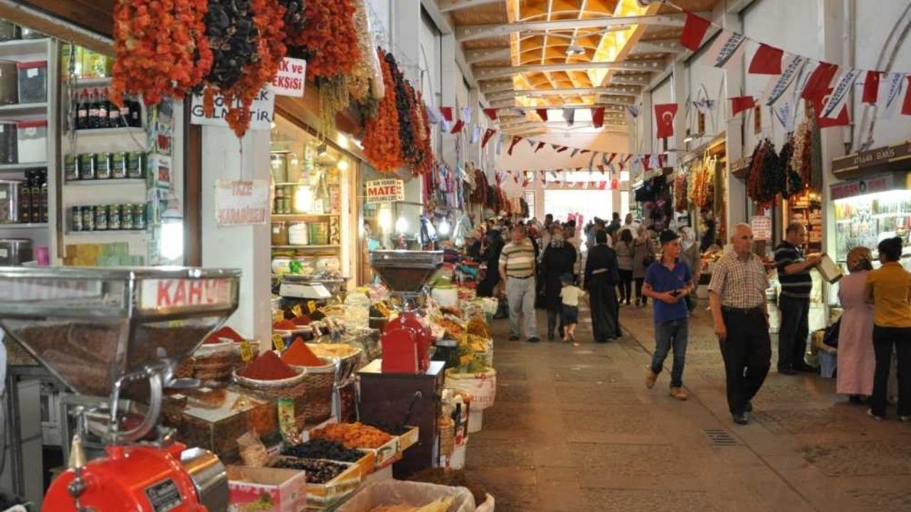 Kahramanmaraş’ta Tarihi Çarşılar Geçmişle Bugünü Buluşturuyor (1)