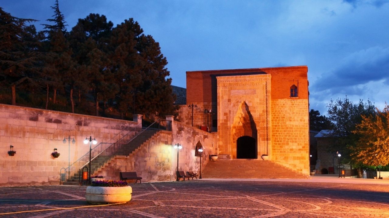 Maraş Usulu Sulu Börek (1)