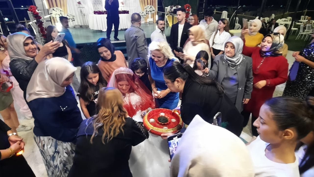 Mavi Kadınlar’dan Derneği’nden Unutulmaz Düğün (1)