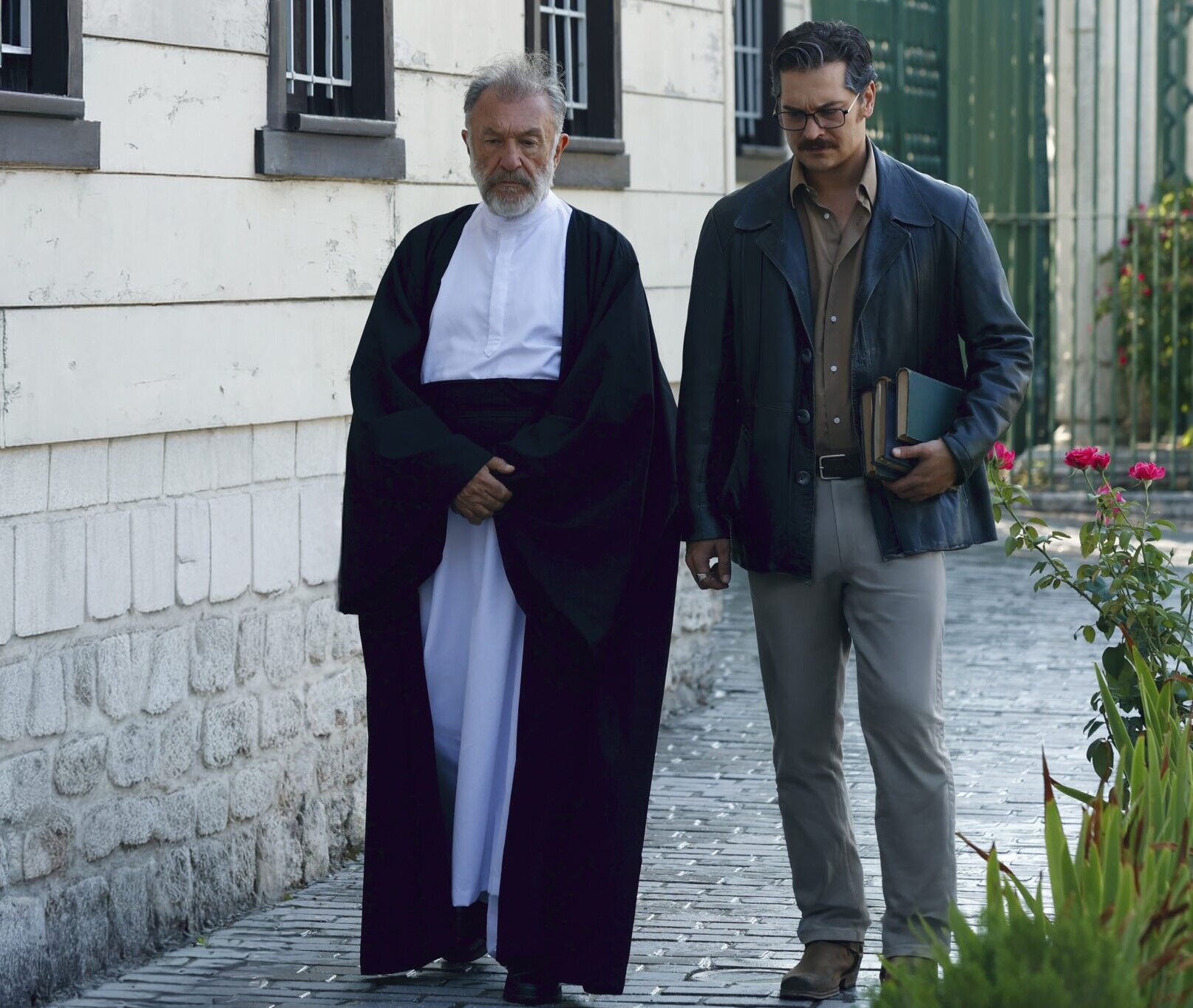 Mevlevilik Felsefesi Ve Ebru Sanatı Uykucu Filminde Buluştu-1