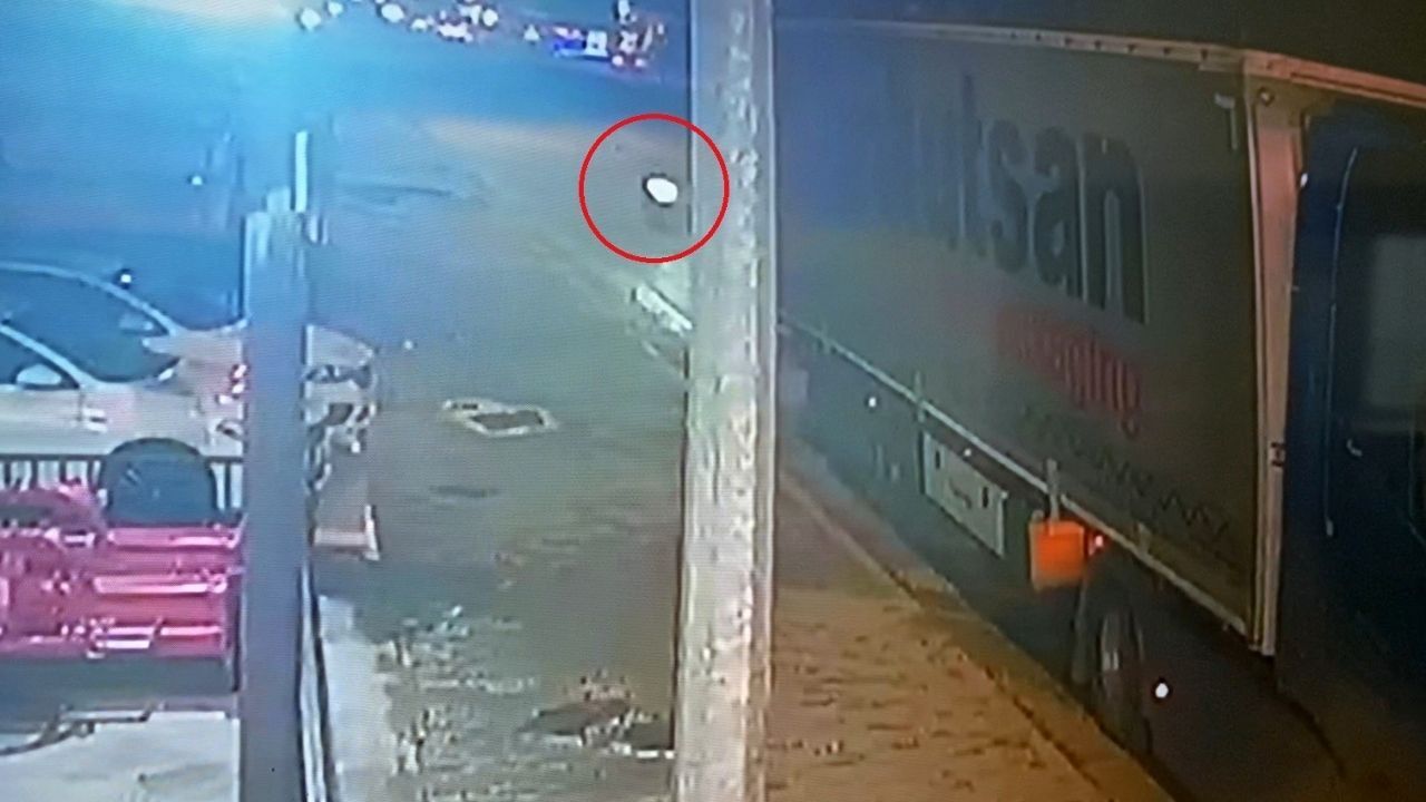 Motosiklet Sürücüsünün Son Anları Kameralara Yansıdı (1)