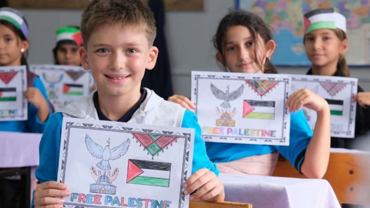 Öğrencilerden Filistin İçin Barış Mesajı (1)