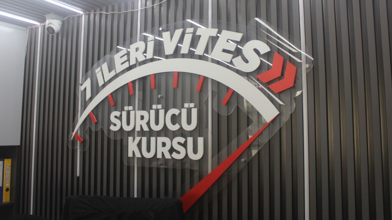 7 Ileri Vites Sürücü Kursu.jpg2