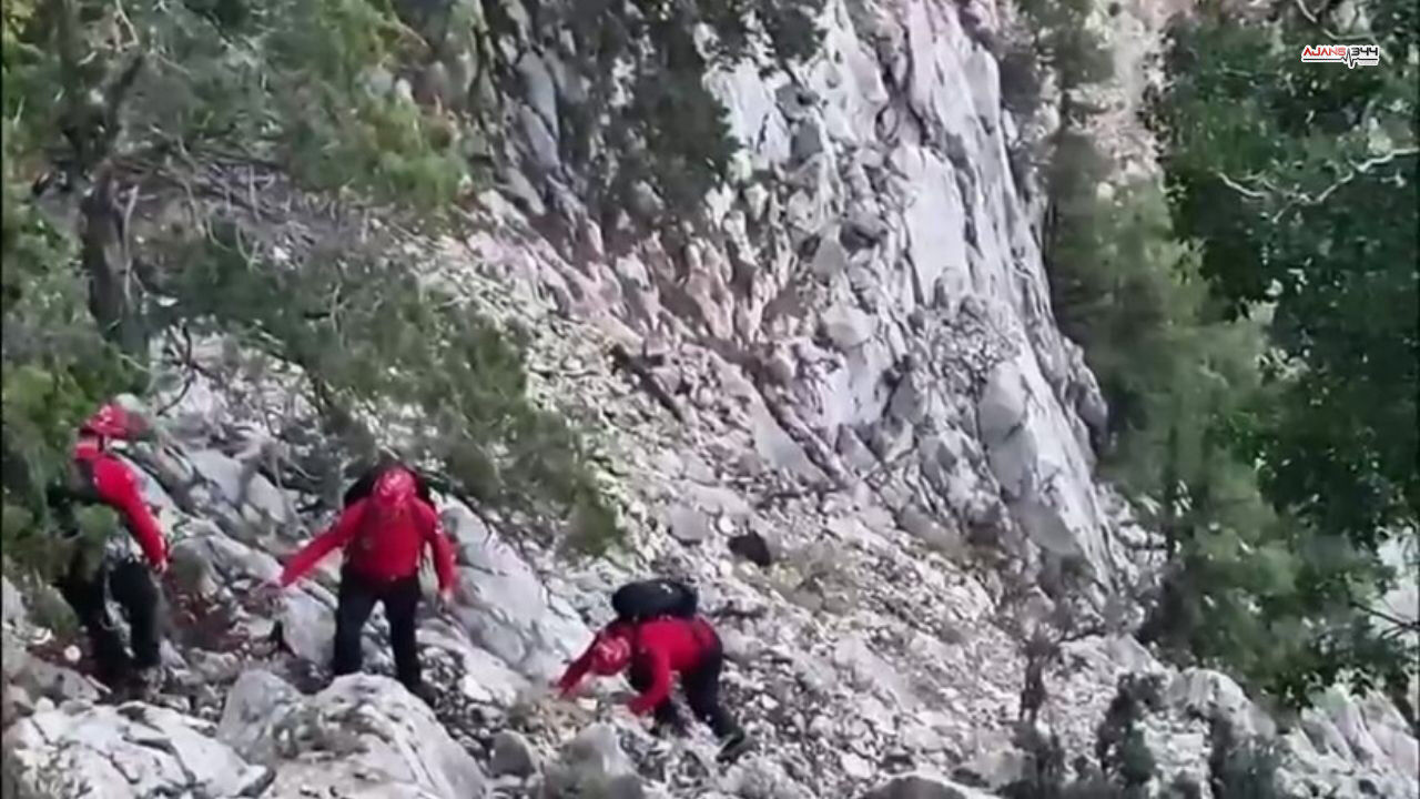 Dagda 2 Kisi 15 Saat Sonra Kurtarıldı Ajans344 (2)