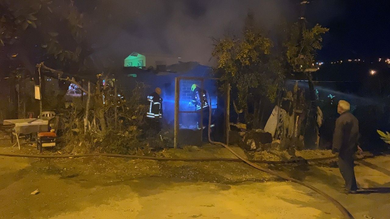 Hobi Bahçesindeki Baraka Alev Alev Yandıajans344 (4)